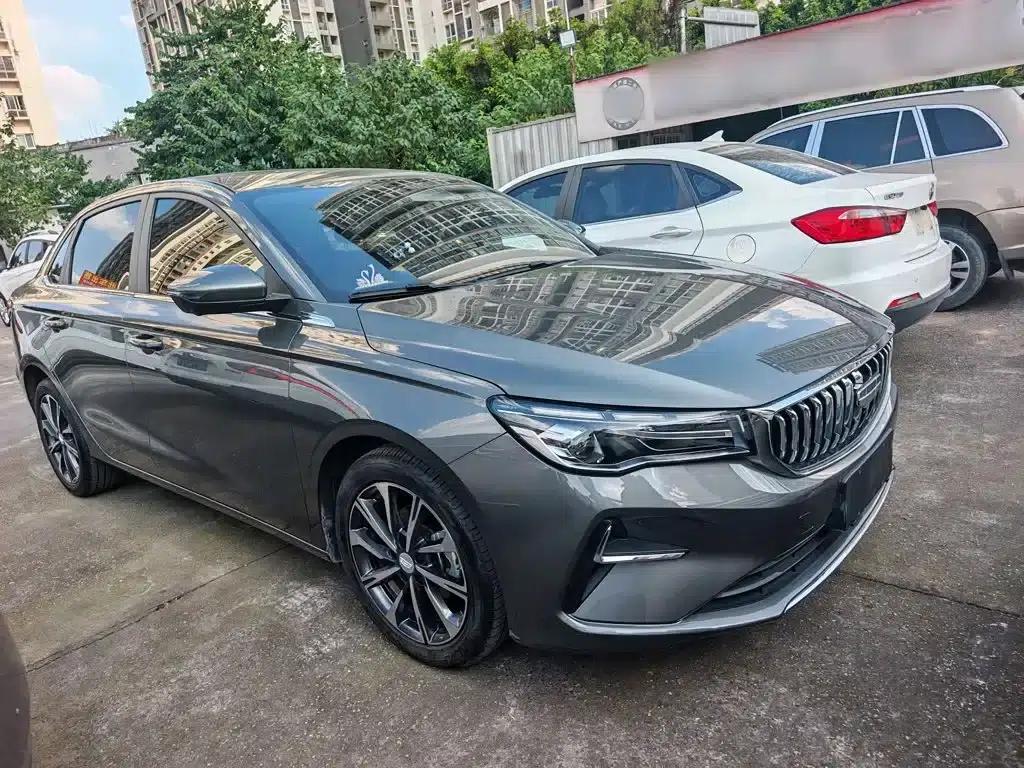 Geely Emgrand 2025 4th Generation 1.5L CVT Premium — миниатюра 12