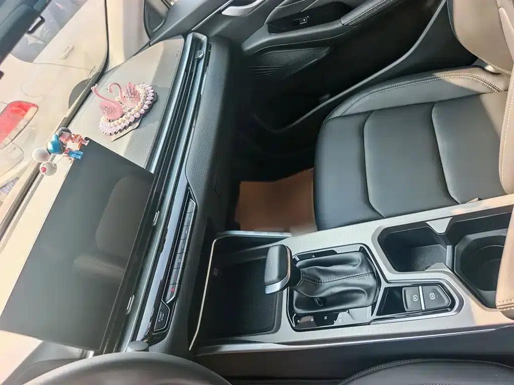 Geely Emgrand 2025 4th Generation 1.5L CVT Premium — миниатюра 19