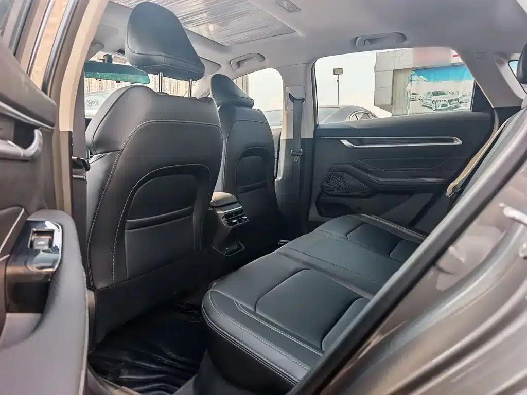 Geely Emgrand 2025 4th Generation 1.5L CVT Premium — миниатюра 20