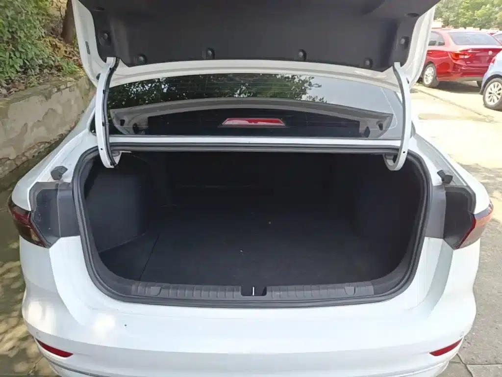 Geely Emgrand 2023 4th Generation Champion Edition 1.5L CVT Premium — миниатюра 19