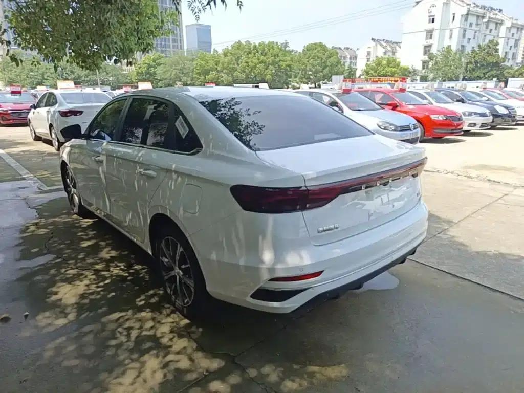 Geely Emgrand 2023 4th Generation Champion Edition 1.5L CVT Premium — миниатюра 5