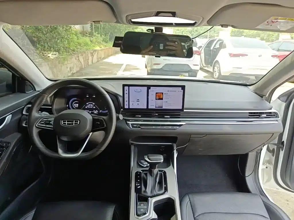 Geely Emgrand 2023 4th Generation Champion Edition 1.5L CVT Premium — миниатюра 10