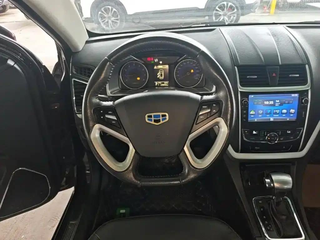Geely Emgrand 2015 Sedan 1.5L CVT Upward Edition — миниатюра 11