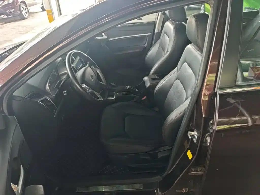 Geely Emgrand 2015 Sedan 1.5L CVT Upward Edition — миниатюра 15