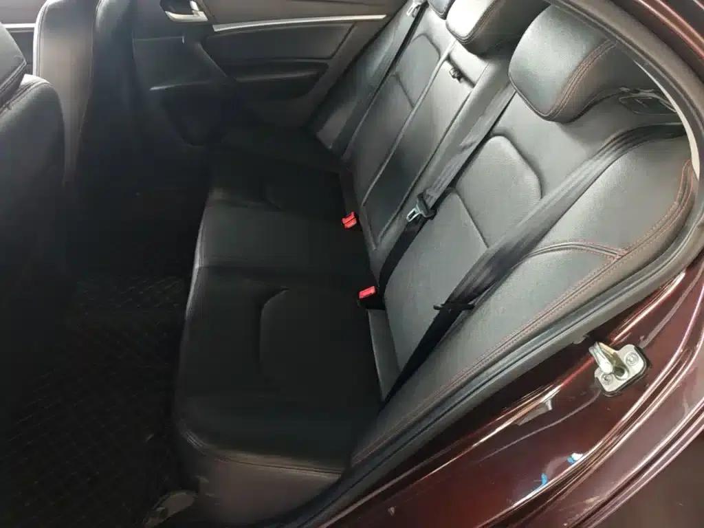 Geely Emgrand 2015 Sedan 1.5L CVT Upward Edition — миниатюра 17