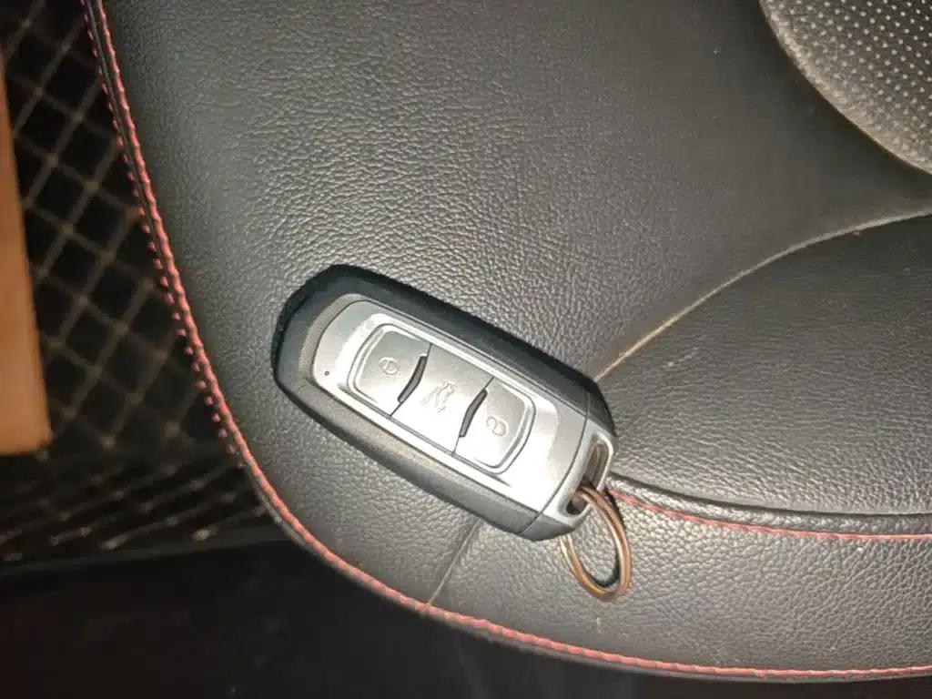Geely Emgrand 2015 Sedan 1.5L CVT Upward Edition — миниатюра 9