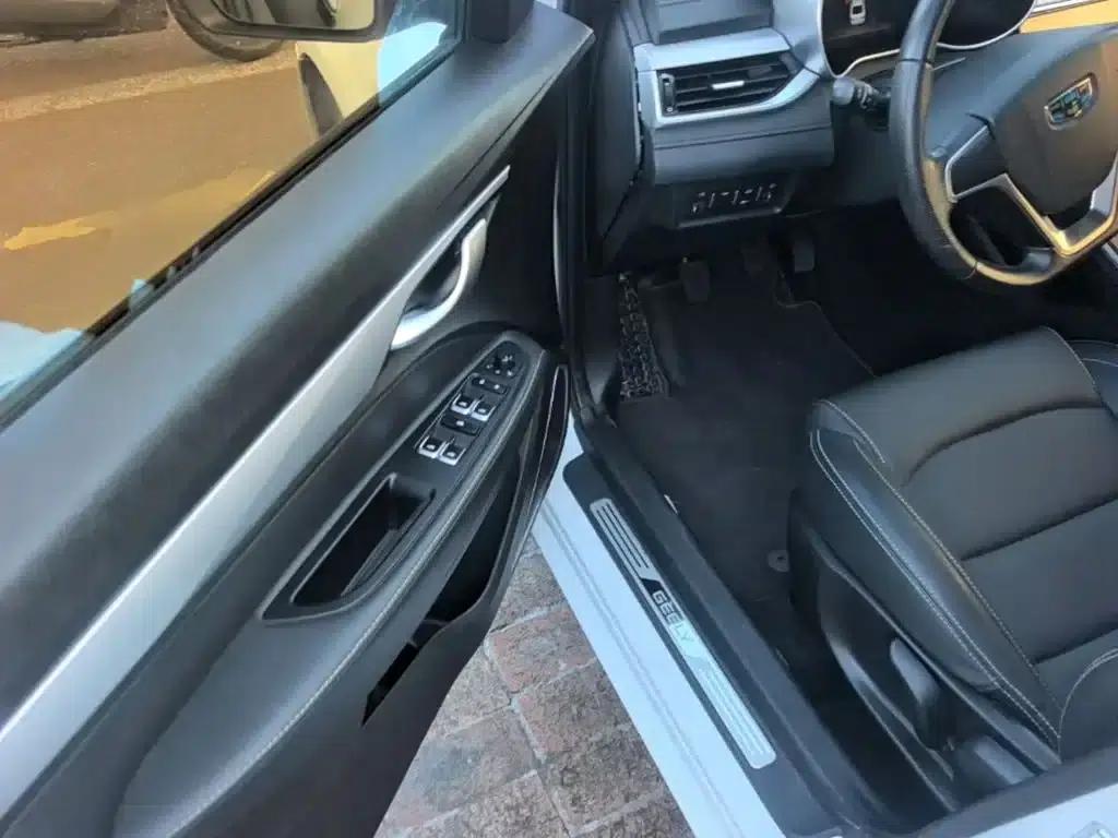 Geely Emgrand 2018 1.5L Manual Upward Connected Edition — миниатюра 16