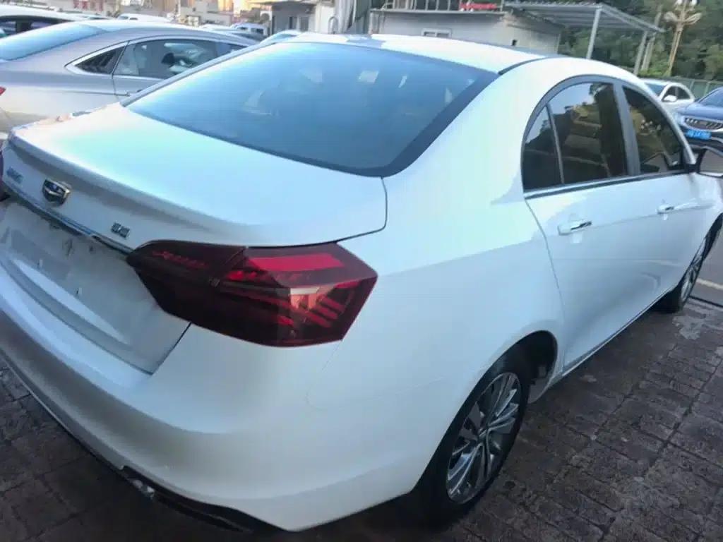 Geely Emgrand 2018 1.5L Manual Upward Connected Edition — миниатюра 7