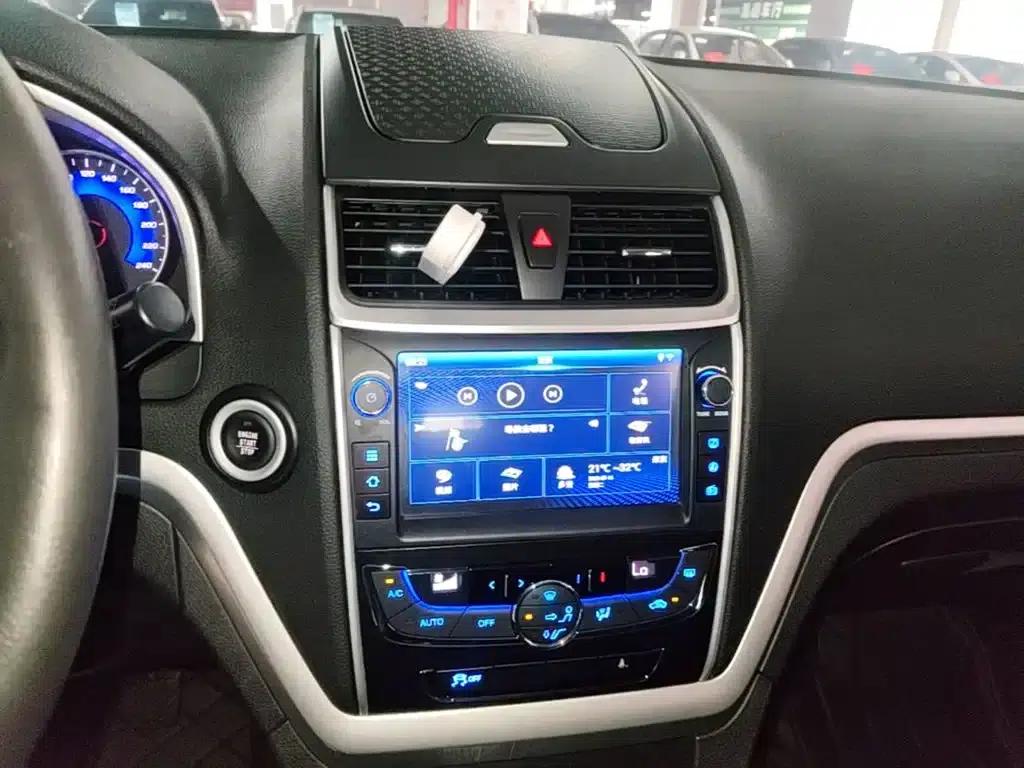 Geely Emgrand 2016 Sedan 1.5L Manual Upgrade Version — миниатюра 13