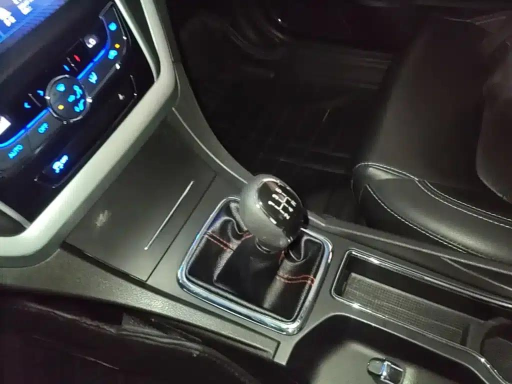 Geely Emgrand 2016 Sedan 1.5L Manual Upgrade Version — миниатюра 14