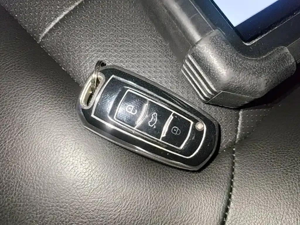 Geely Emgrand 2016 Sedan 1.5L Manual Upgrade Version — миниатюра 9