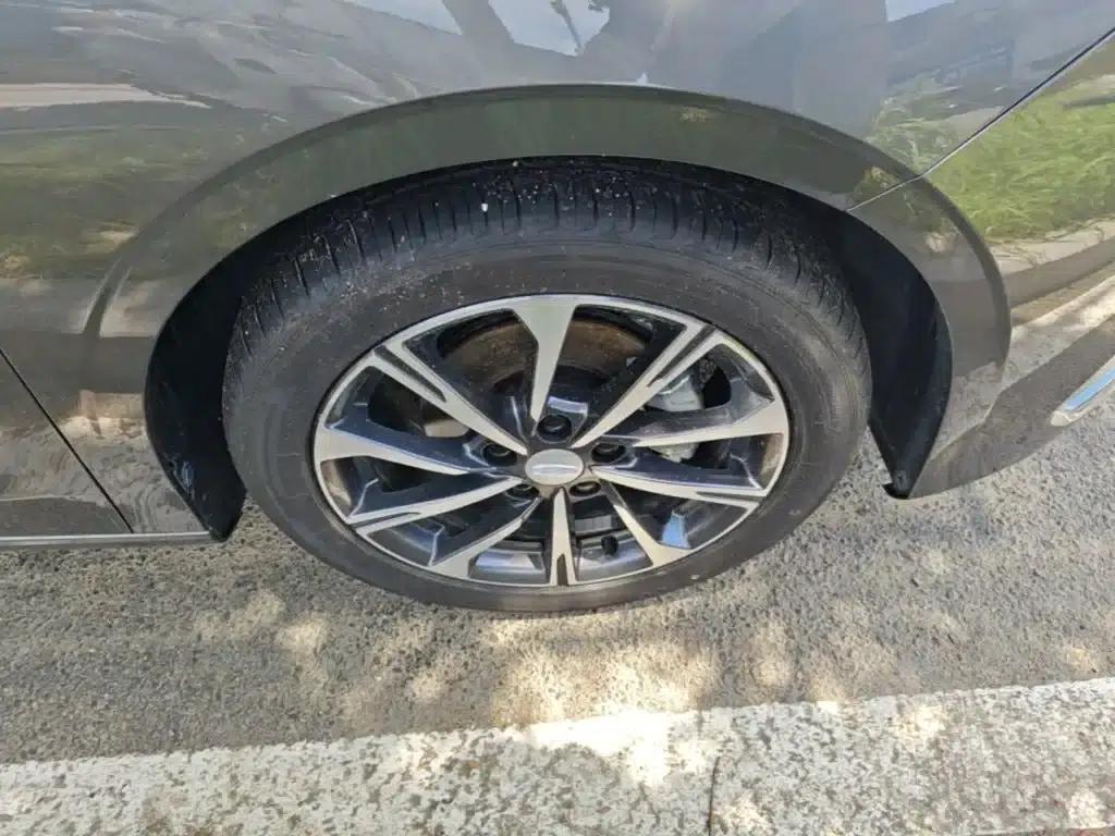 Geely Emgrand 2026 4 Millionth Anniversary Edition 1.5L CVT Flying Model — миниатюра 14
