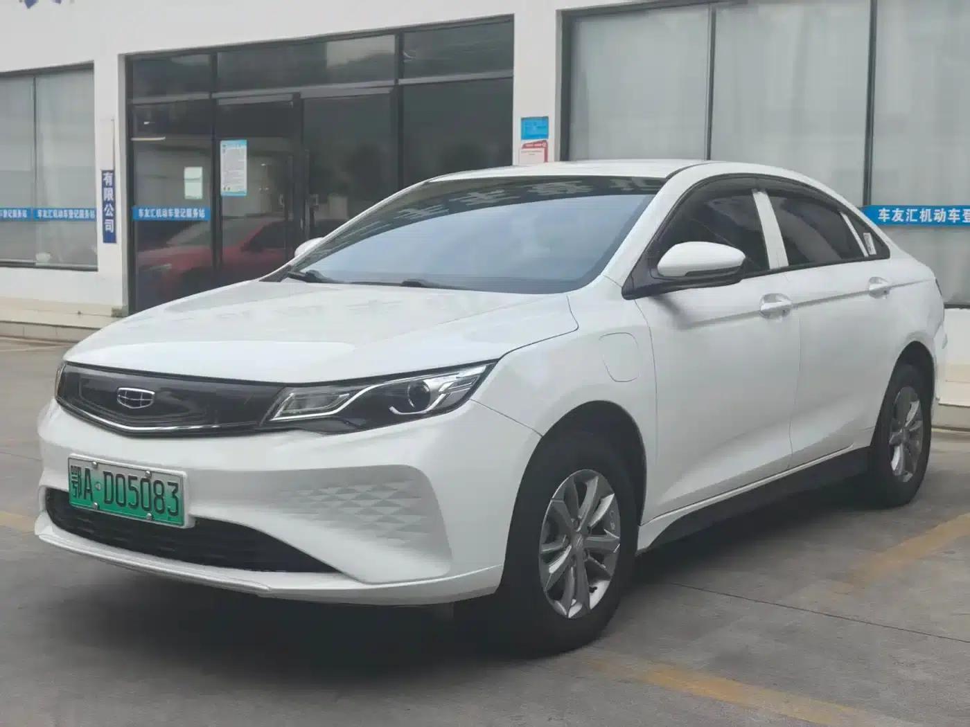Geely Emgrand EV Pro 2022 Online Edition (Lithium Iron Phosphate) — миниатюра 1