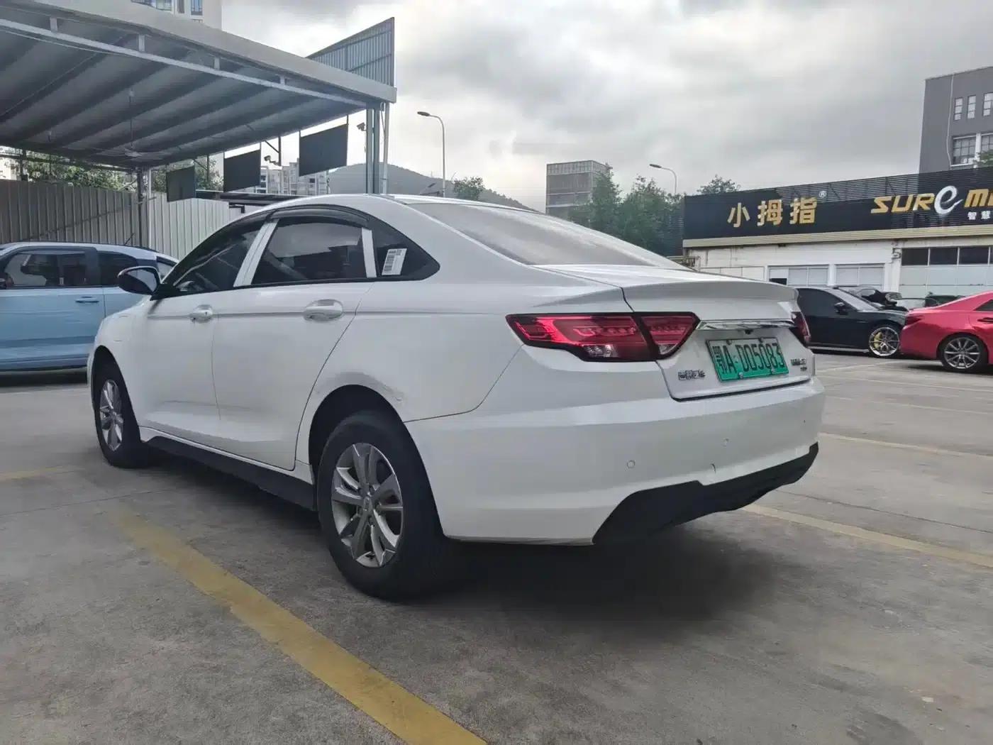 Geely Emgrand EV Pro 2022 Online Edition (Lithium Iron Phosphate) — миниатюра 7