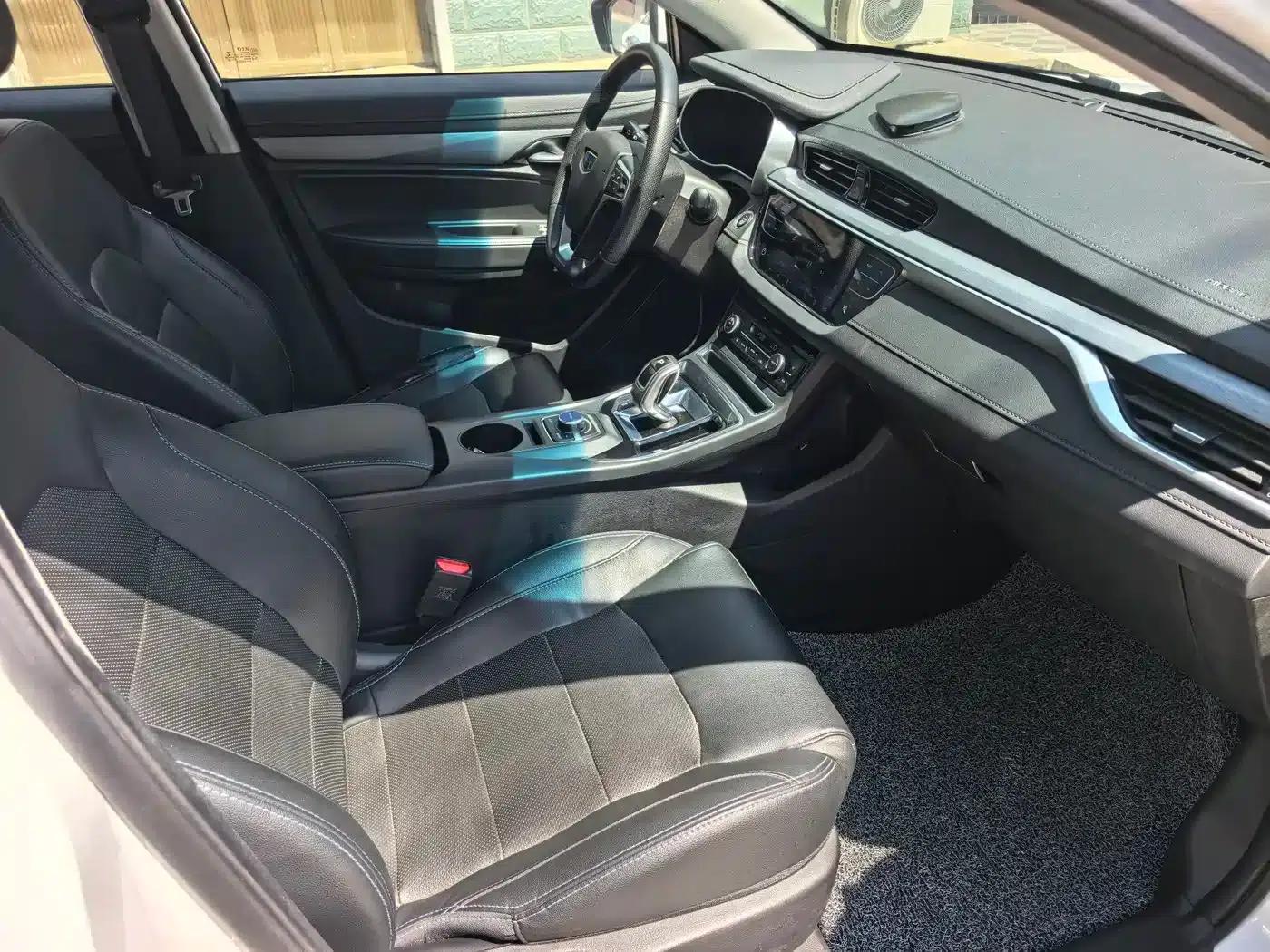 Geely Emgrand EV450 Premium (2018 Model) — миниатюра 9