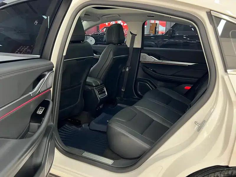 Lincoln Z 2025 2.0T Premium — миниатюра 16