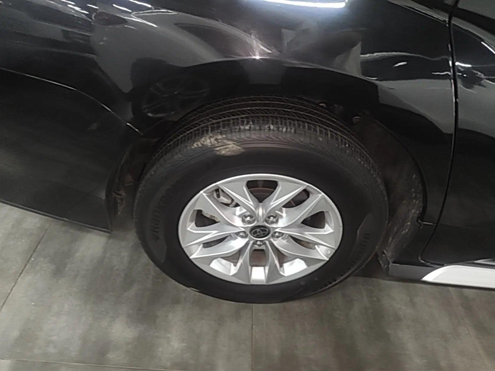 Toyota Granvia 2024 2.5L Hybrid Comfort Edition — миниатюра 11