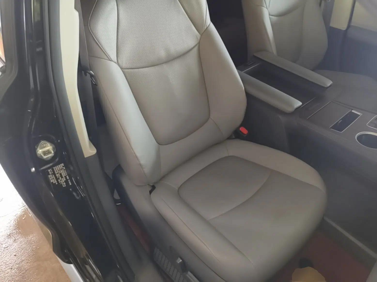 Toyota Granvia 2023 2.5L Hybrid Prestige PLUS Edition — миниатюра 19