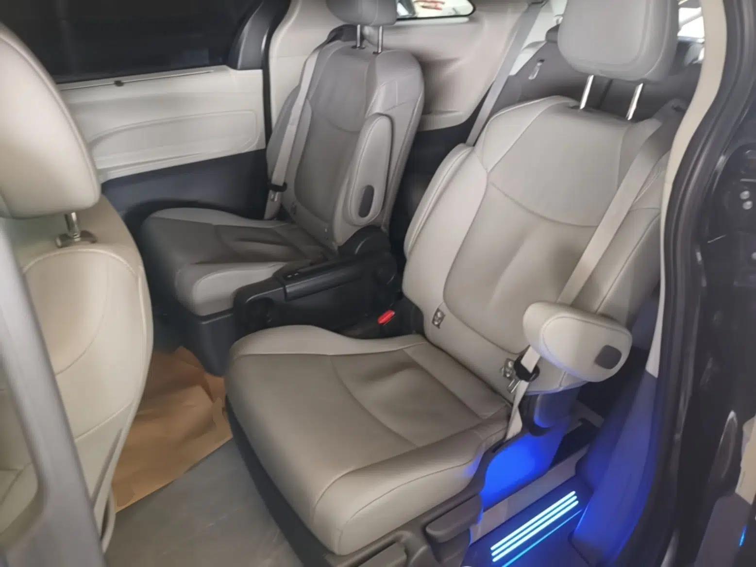 Toyota Granvia 2023 2.5L Hybrid Prestige PLUS Edition — миниатюра 20