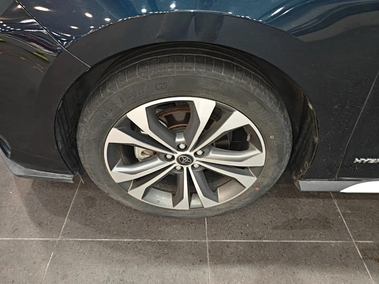 Toyota Granvia 2023 2.5L Hybrid Flagship VIP Edition — миниатюра 10