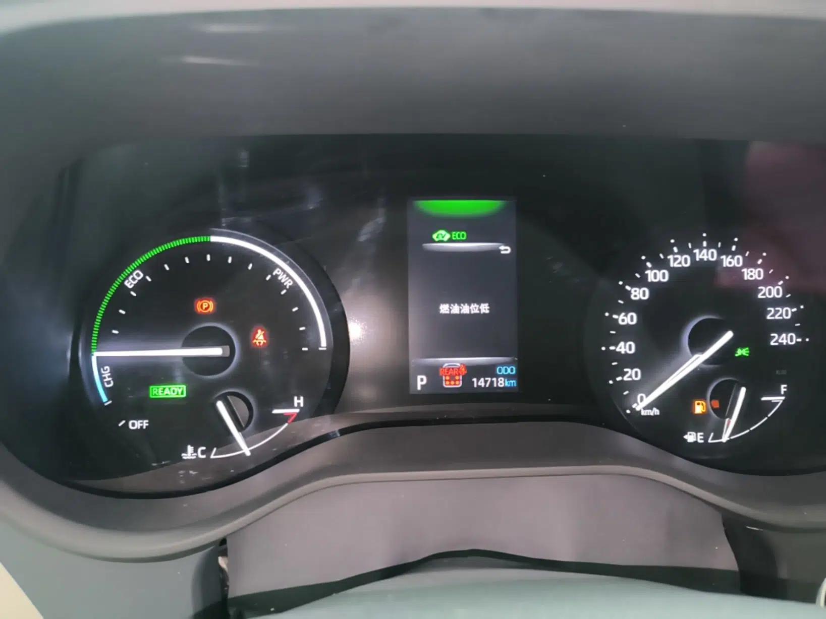 Toyota Granvia 2024 2.5L Hybrid Comfort Edition — миниатюра 14