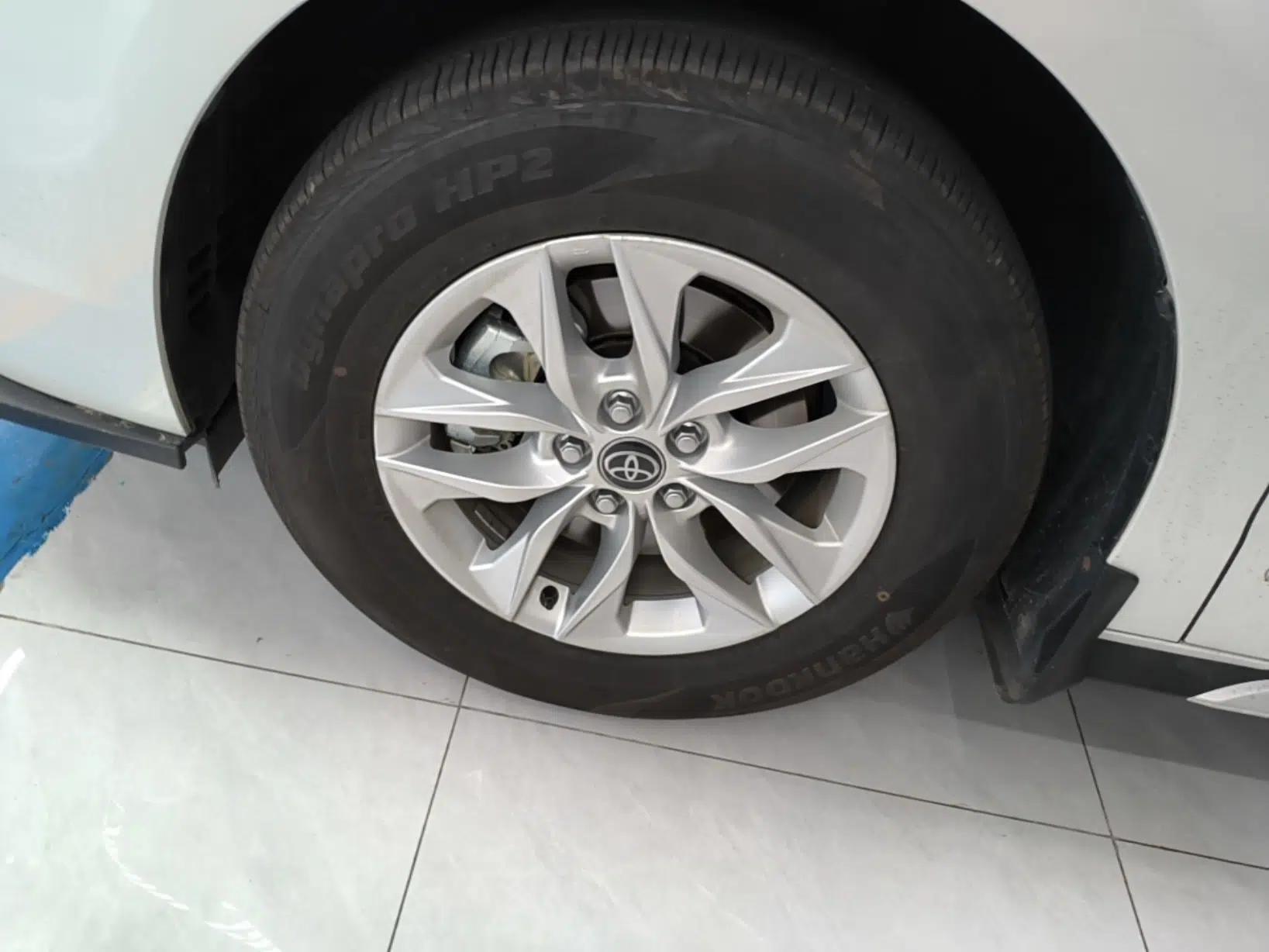 Toyota Granvia 2024 2.5L Hybrid Comfort Edition — миниатюра 10