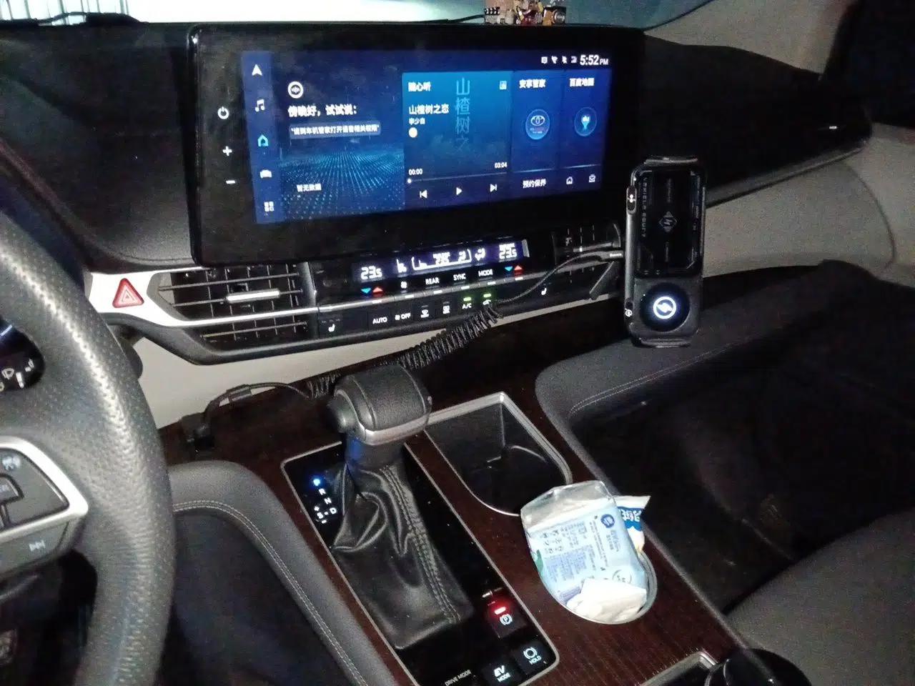 Toyota Granvia 2023 2.5L Hybrid Prestige PLUS Edition — миниатюра 13