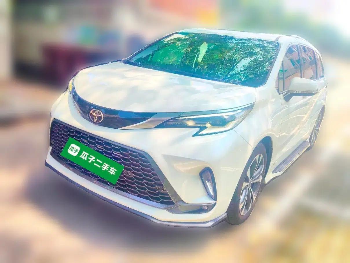 Toyota Granvia 2024 2.5L Hybrid Prestige ULTRA Edition — миниатюра 1