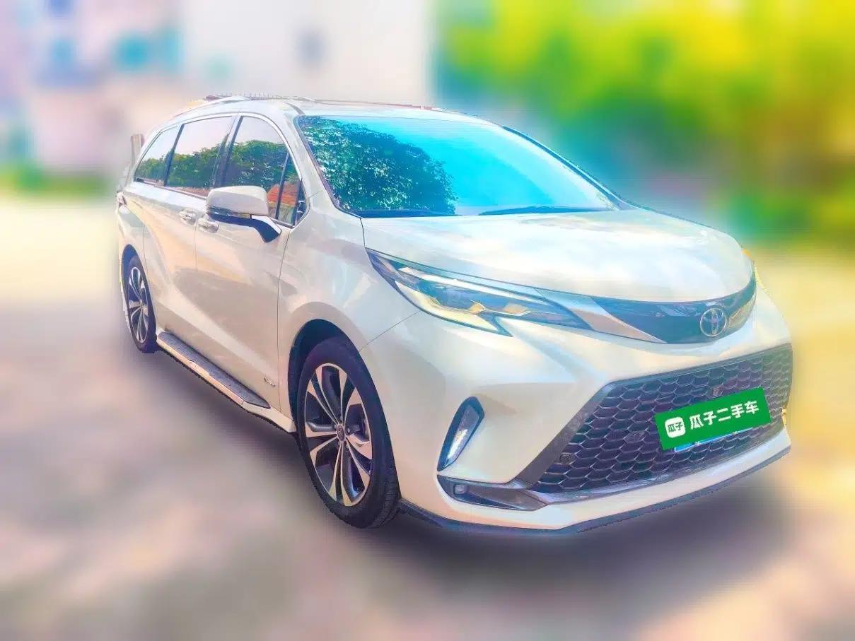 Toyota Granvia 2024 2.5L Hybrid Prestige ULTRA Edition — миниатюра 3