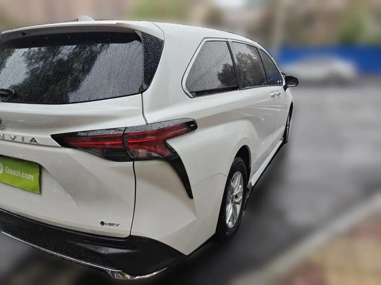 Toyota Granvia 2024 2.5L Hybrid Comfort Edition — миниатюра 6
