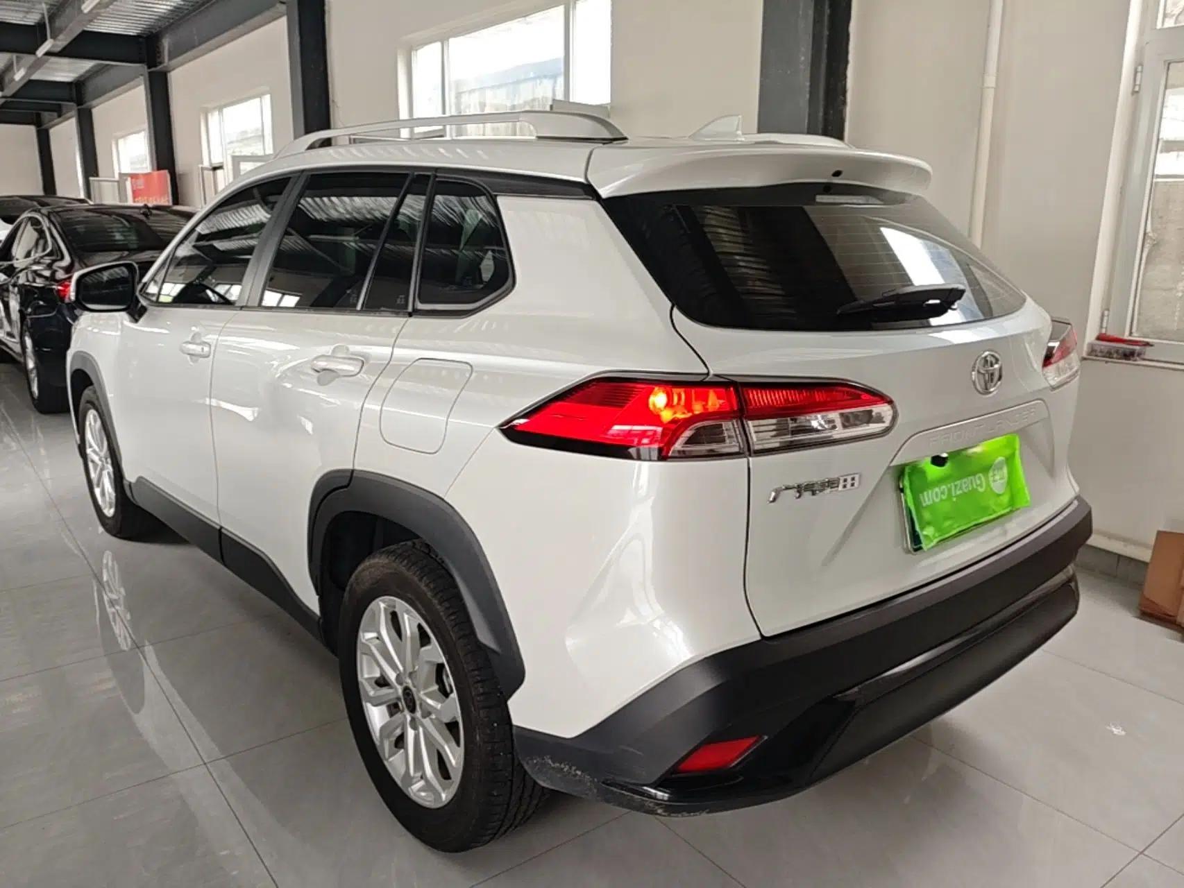 Toyota FRONTLANDER 2022 2.0L CVT Leading Edition — миниатюра 4