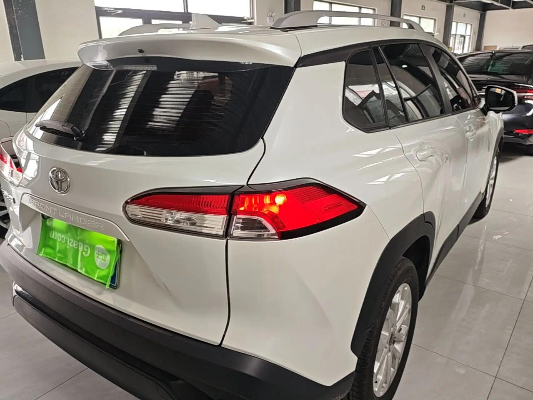 Toyota FRONTLANDER 2022 2.0L CVT Leading Edition — миниатюра 6
