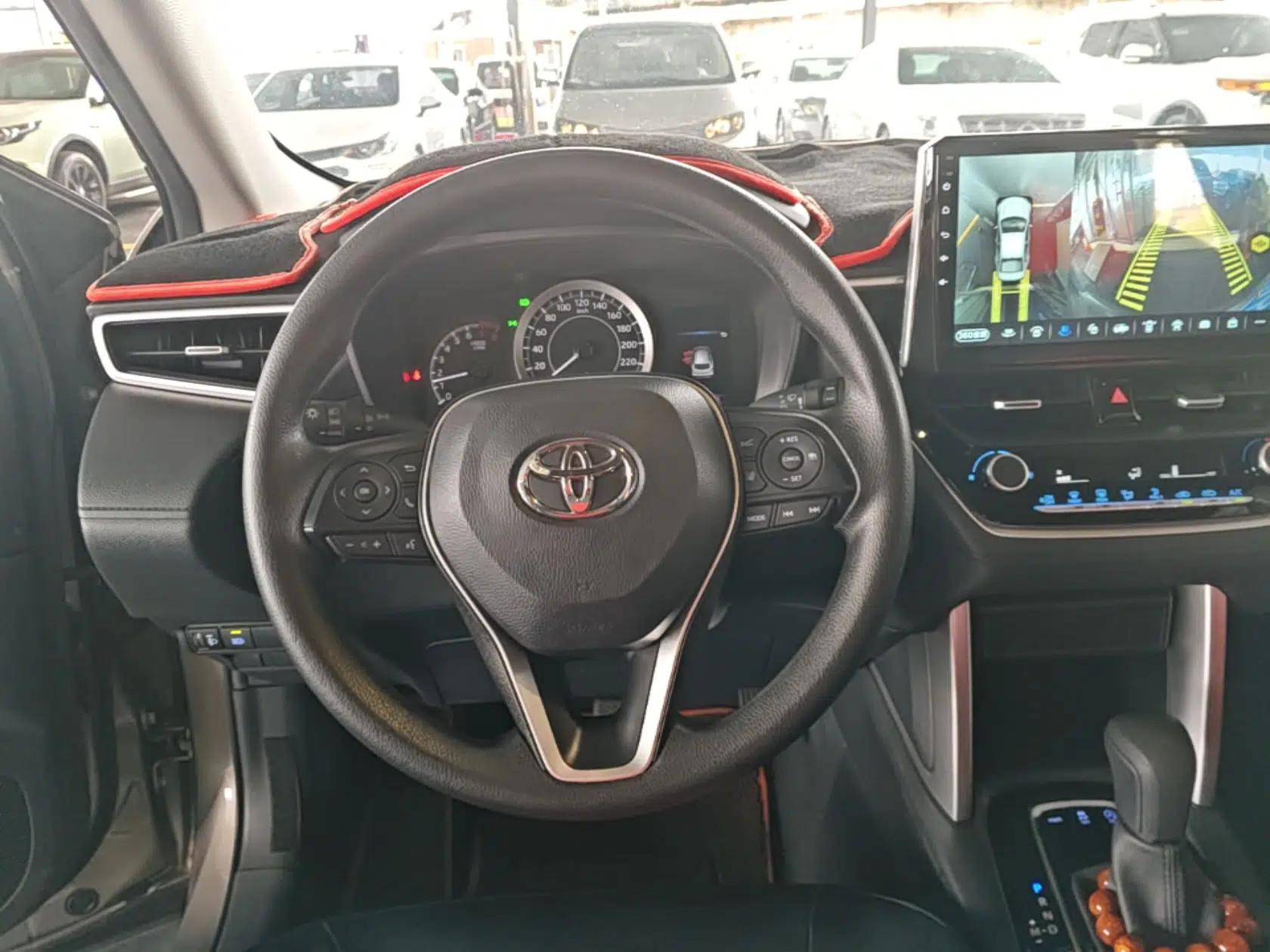 Toyota FRONTLANDER 2022 2.0L CVT Leading Edition — миниатюра 13