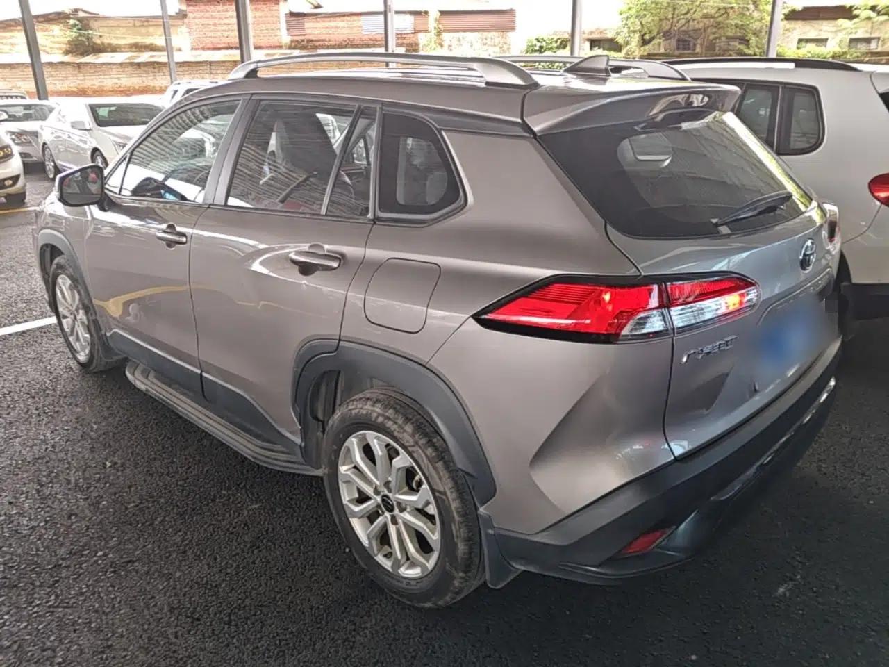 Toyota FRONTLANDER 2022 2.0L CVT Leading Edition — миниатюра 4