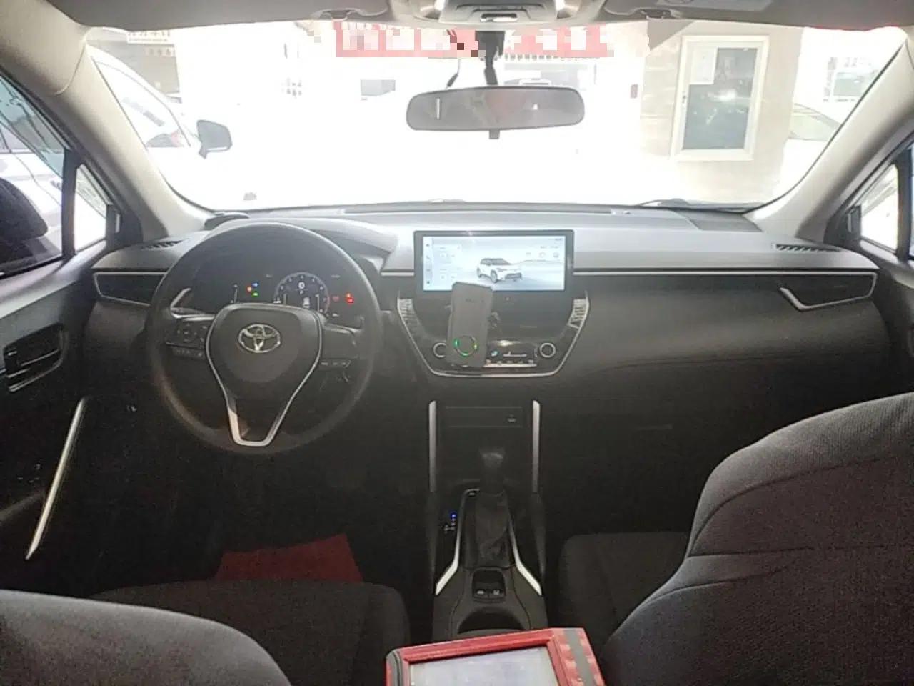Toyota FRONTLANDER 2023 2.0L CVT Elite Edition — миниатюра 12