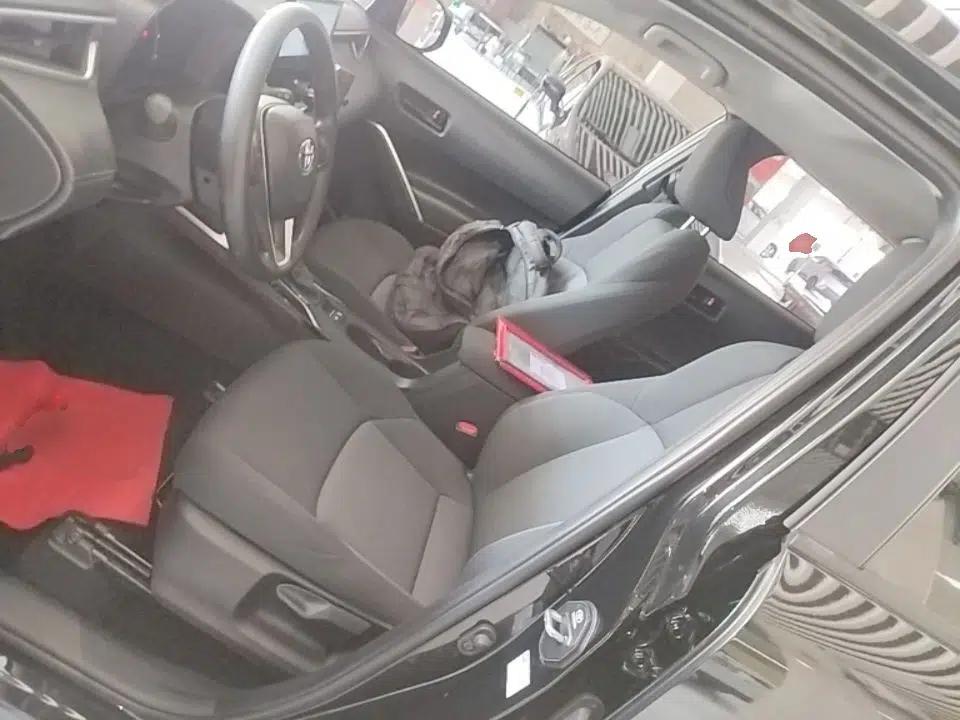 Toyota FRONTLANDER 2023 2.0L CVT Elite Edition — миниатюра 17