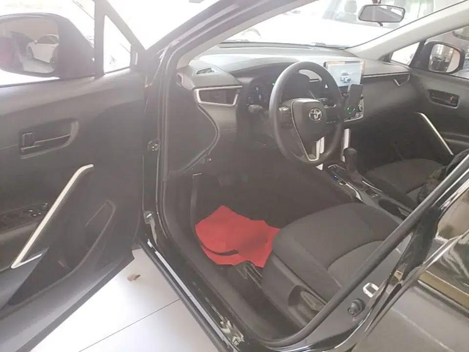 Toyota FRONTLANDER 2023 2.0L CVT Elite Edition — миниатюра 18