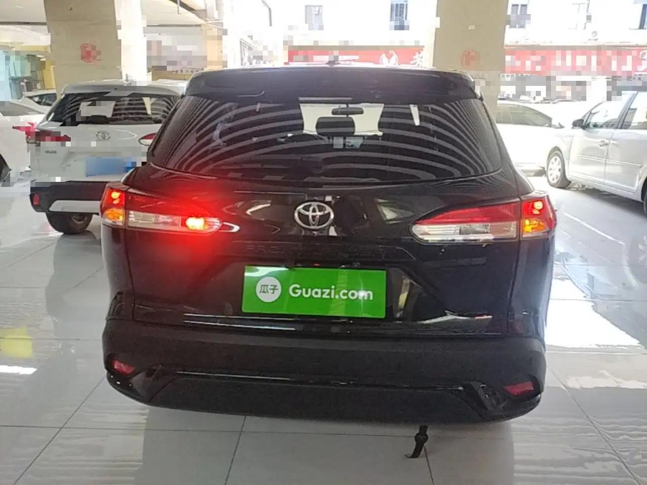 Toyota FRONTLANDER 2023 2.0L CVT Elite Edition — миниатюра 5