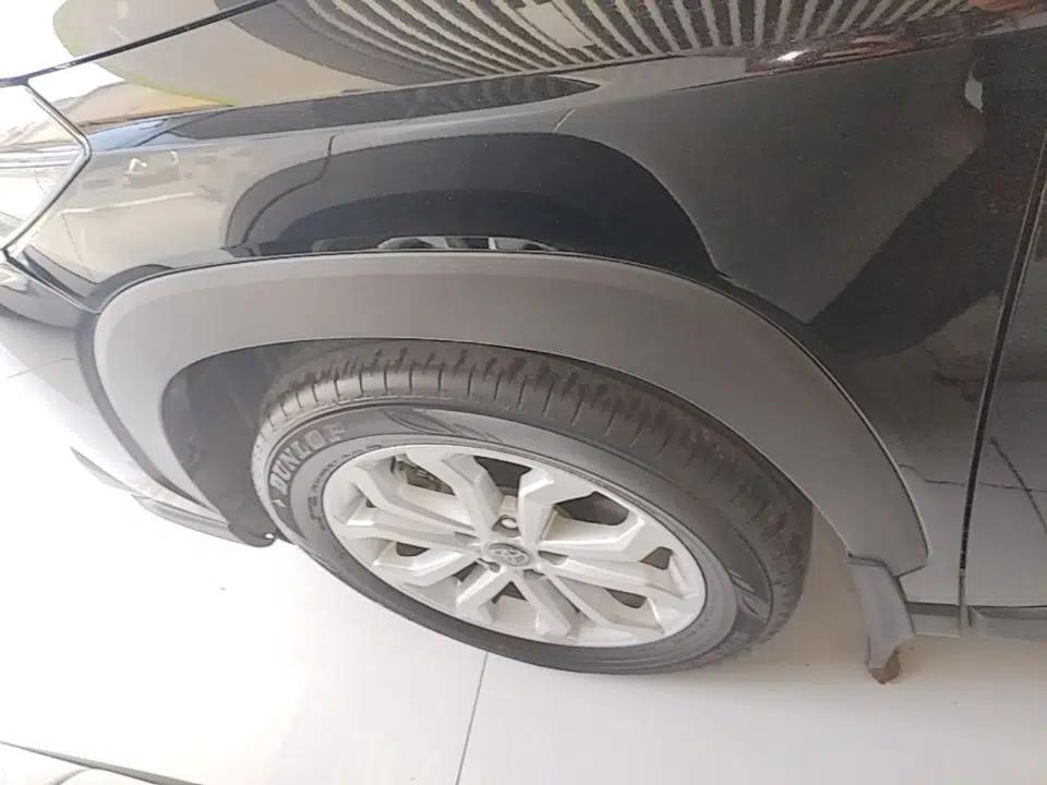 Toyota FRONTLANDER 2023 2.0L CVT Elite Edition — миниатюра 10