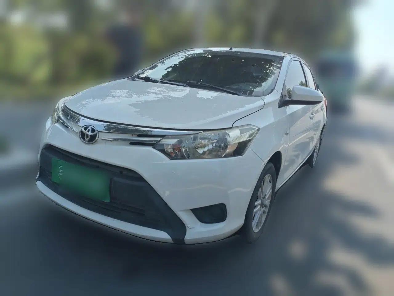 Toyota Vios 2014 1.5L Manual ZhiZhen Edition — миниатюра 1