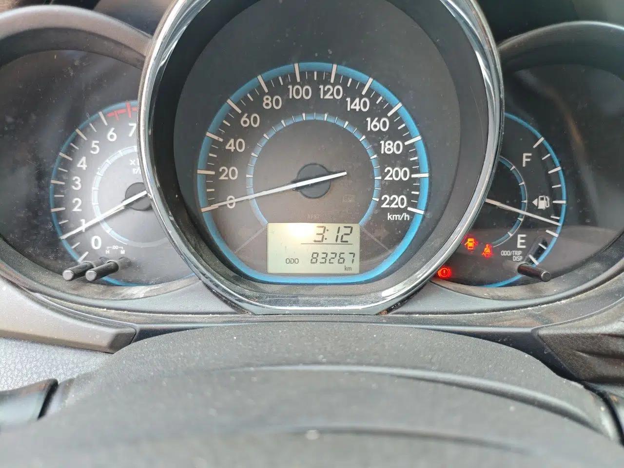 Toyota Vios 2014 1.5L Manual ZhiZhen Edition — миниатюра 12