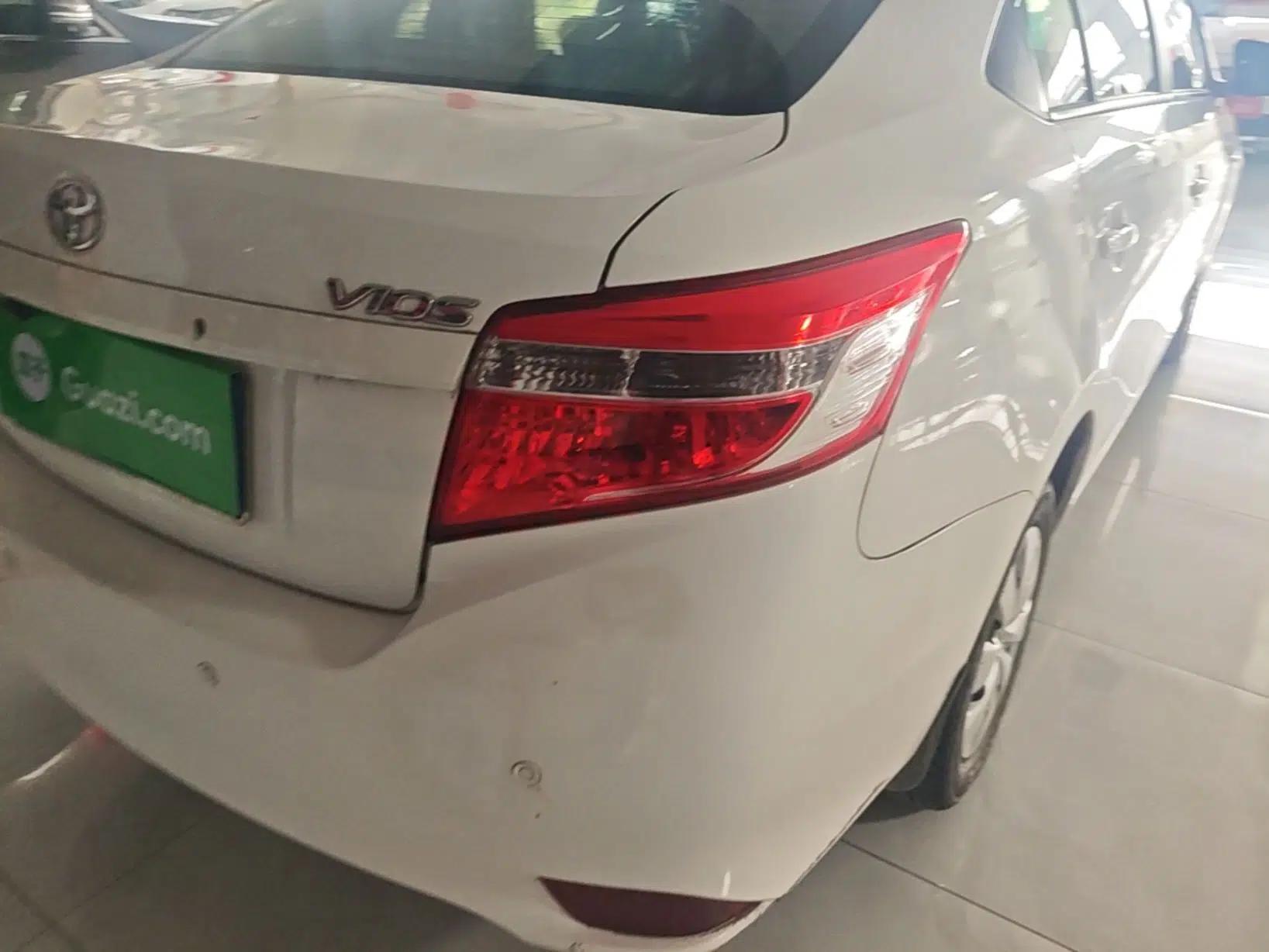 Toyota Vios 2014 1.3L Manual Xiang Edition — миниатюра 9