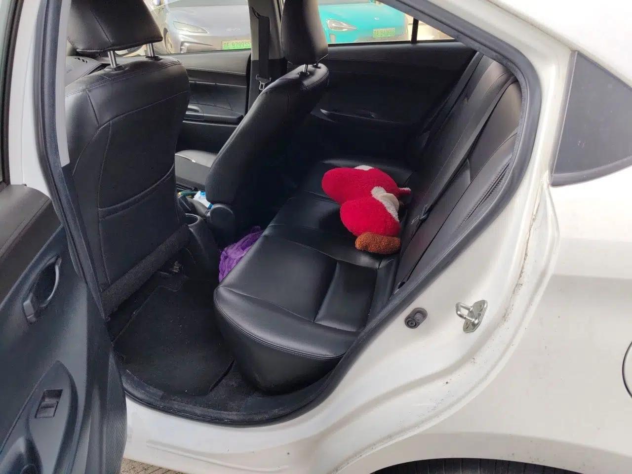Toyota Vios 2016 1.5L Automatic ZhiZhen Xingyao Edition — миниатюра 17