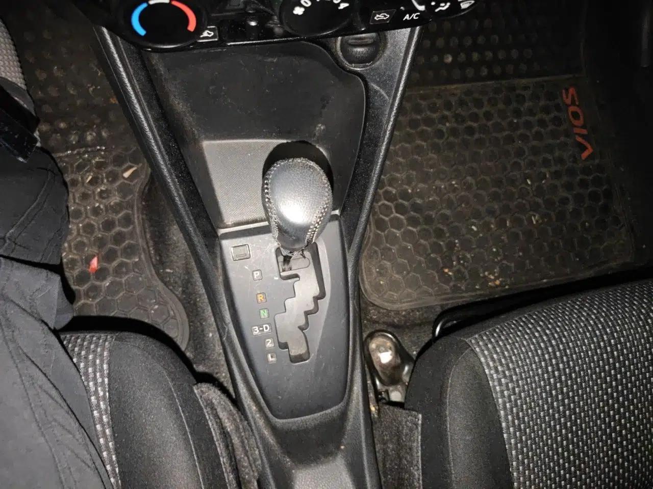 Toyota Vios 2014 1.5L Automatic ZhiZhen Edition — миниатюра 14