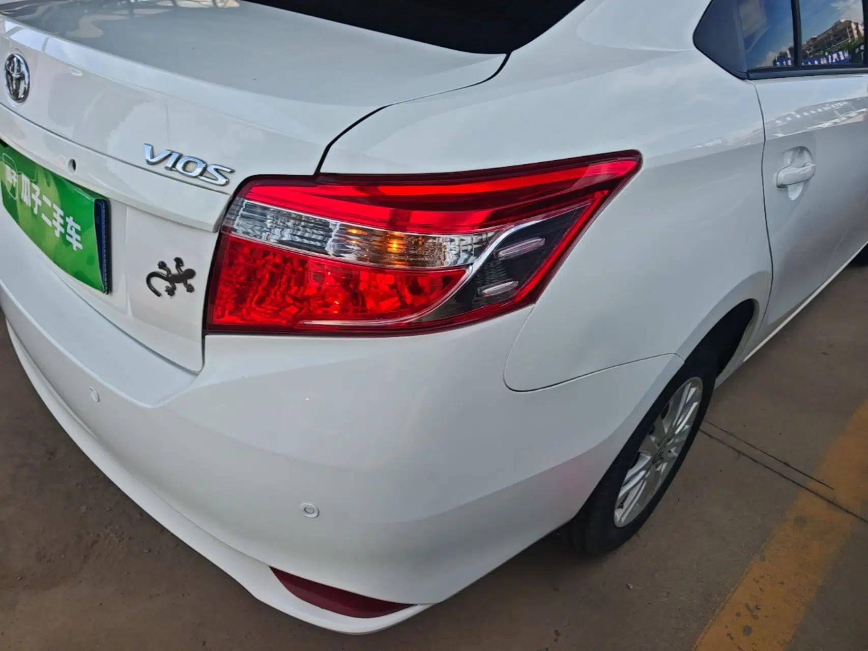 Toyota Vios 2014 1.3L Manual Xiang Edition — миниатюра 9