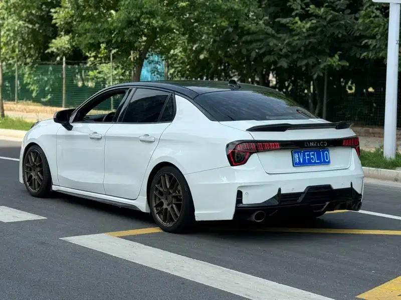 Lynk & Co 03 2019 1.5TD DCT Sport Edition — миниатюра 4