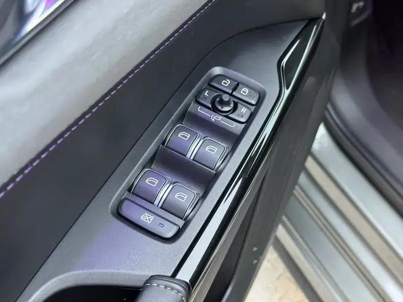 Lynk & Co 03 2020 1.5TD Manual Pure Lite — миниатюра 26