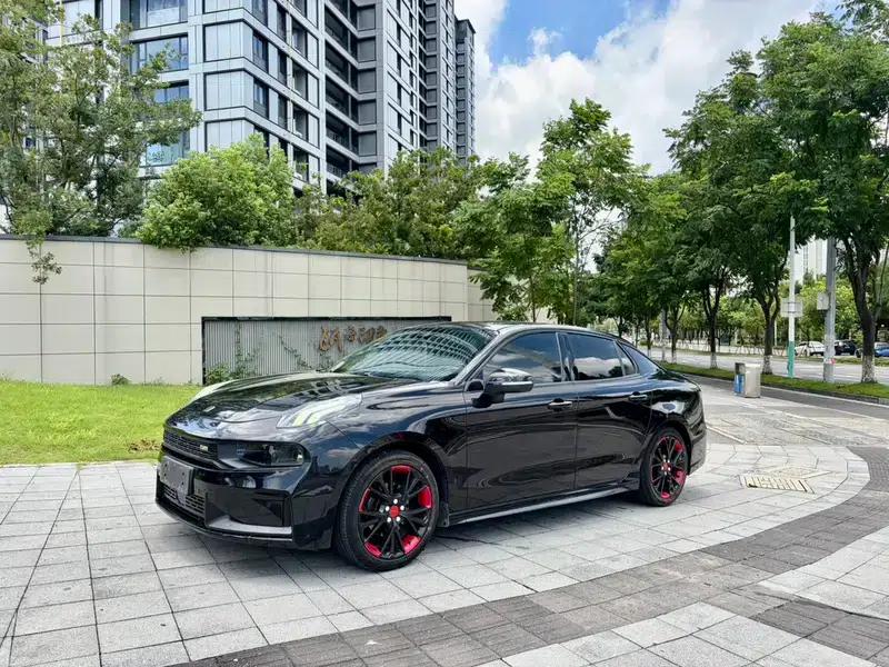 Lynk & Co 03 2019 1.5TD DCT Sport Edition — миниатюра 1