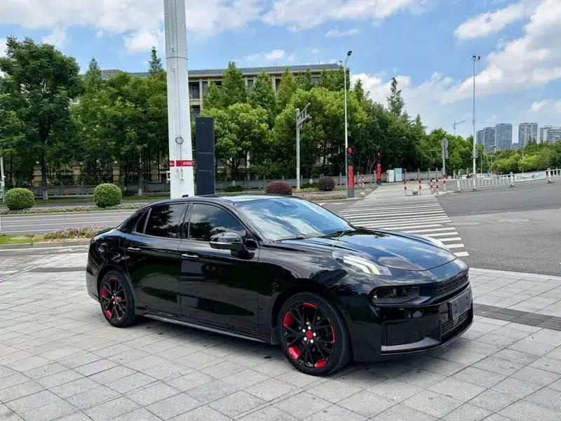 Lynk & Co 03 2019 1.5TD DCT Sport Edition — миниатюра 3
