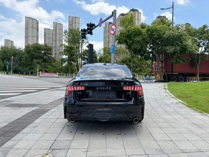Lynk & Co 03 2019 1.5TD DCT Sport Edition — миниатюра 5